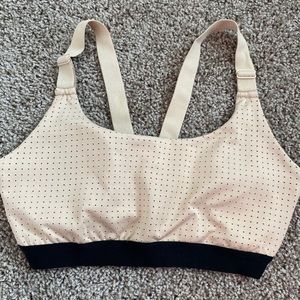 Women’s Sports Bra Forever 21